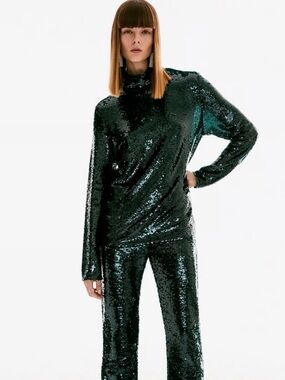 Zara Emerald Green Sequined blouse only Limited edition. 💚
